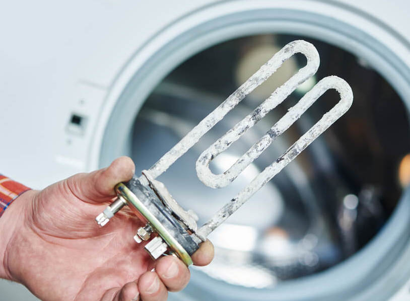 Не греет воду